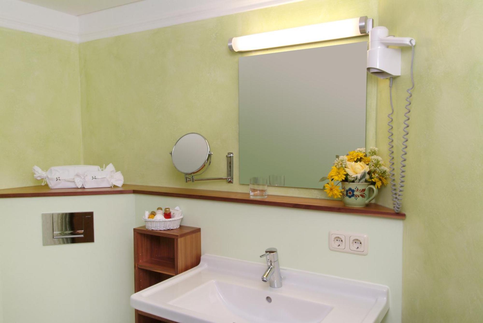 Hotel Leicht Biebelried Zewnętrze zdjęcie