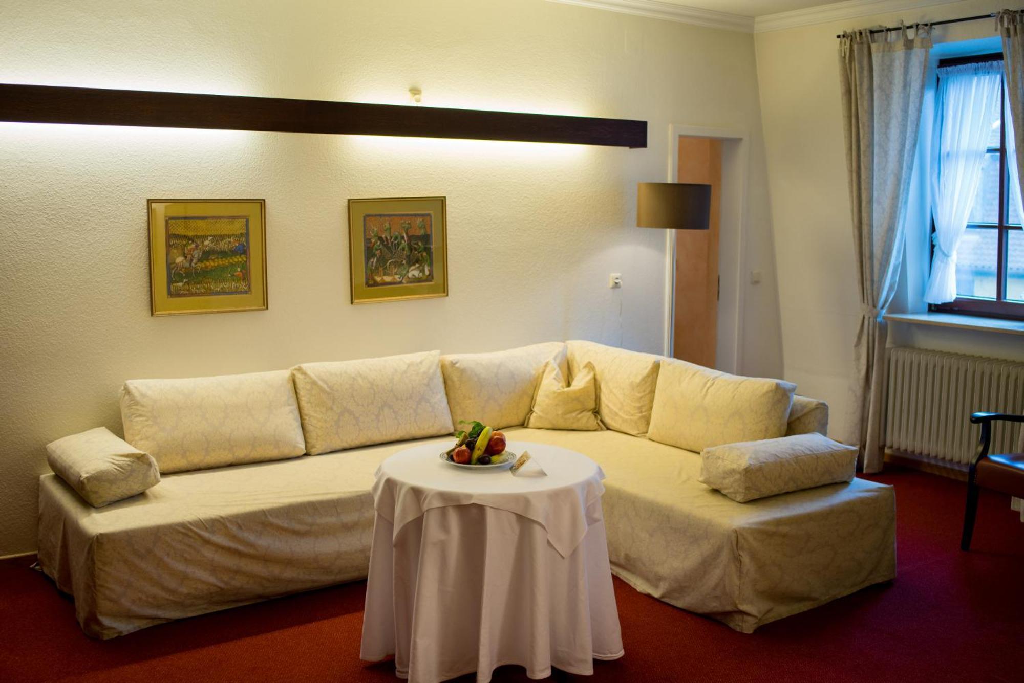 Hotel Leicht Biebelried Zewnętrze zdjęcie