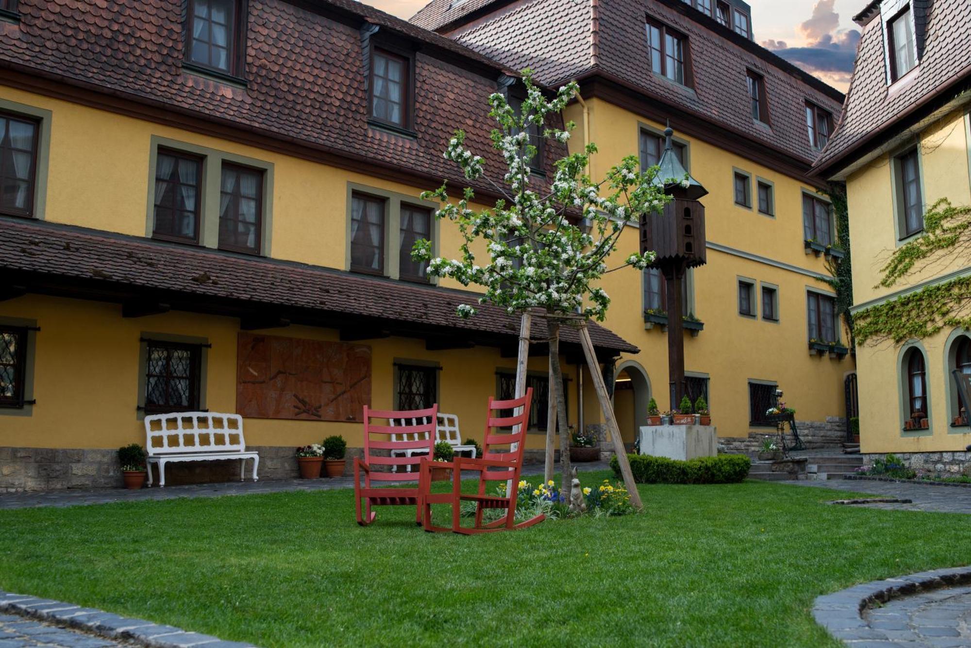 Hotel Leicht Biebelried Zewnętrze zdjęcie
