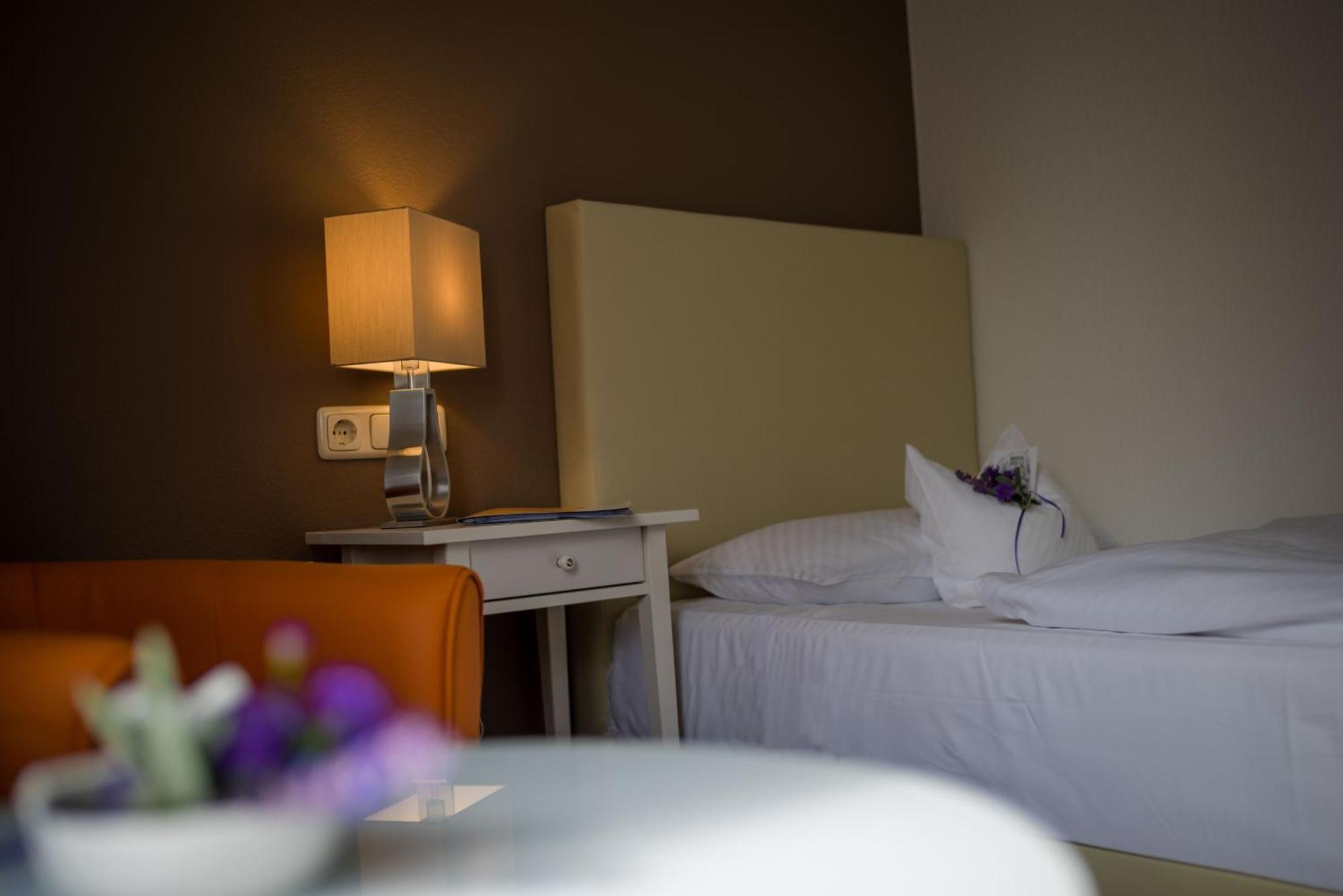 Hotel Leicht Biebelried Zewnętrze zdjęcie