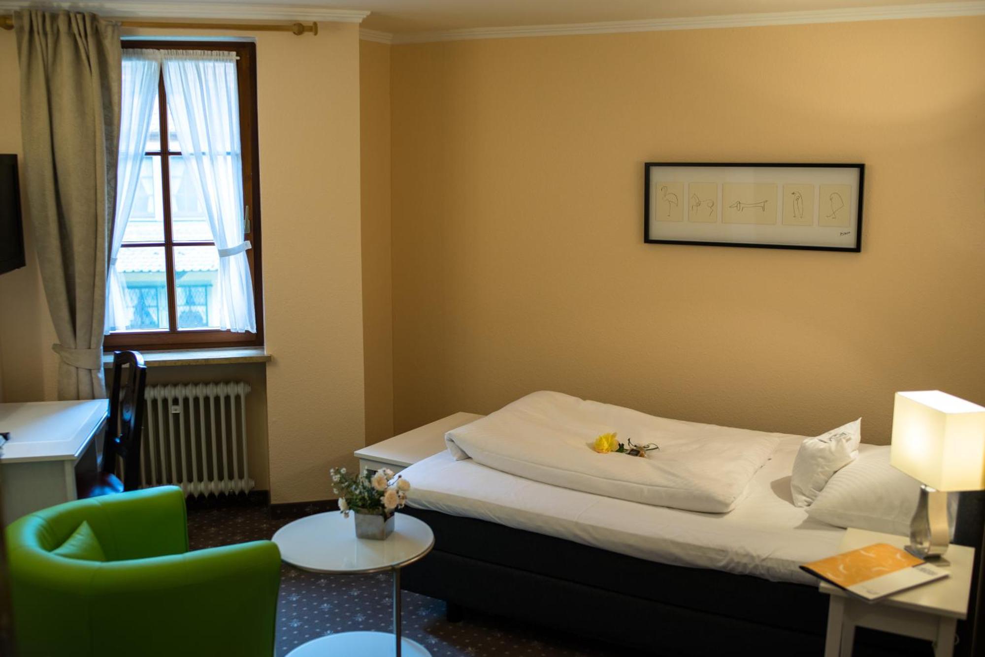 Hotel Leicht Biebelried Zewnętrze zdjęcie